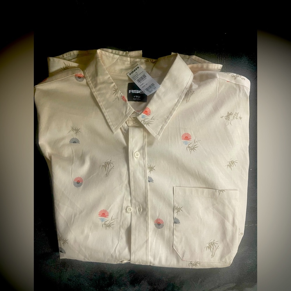 Tillys RSQ Button Up NWT